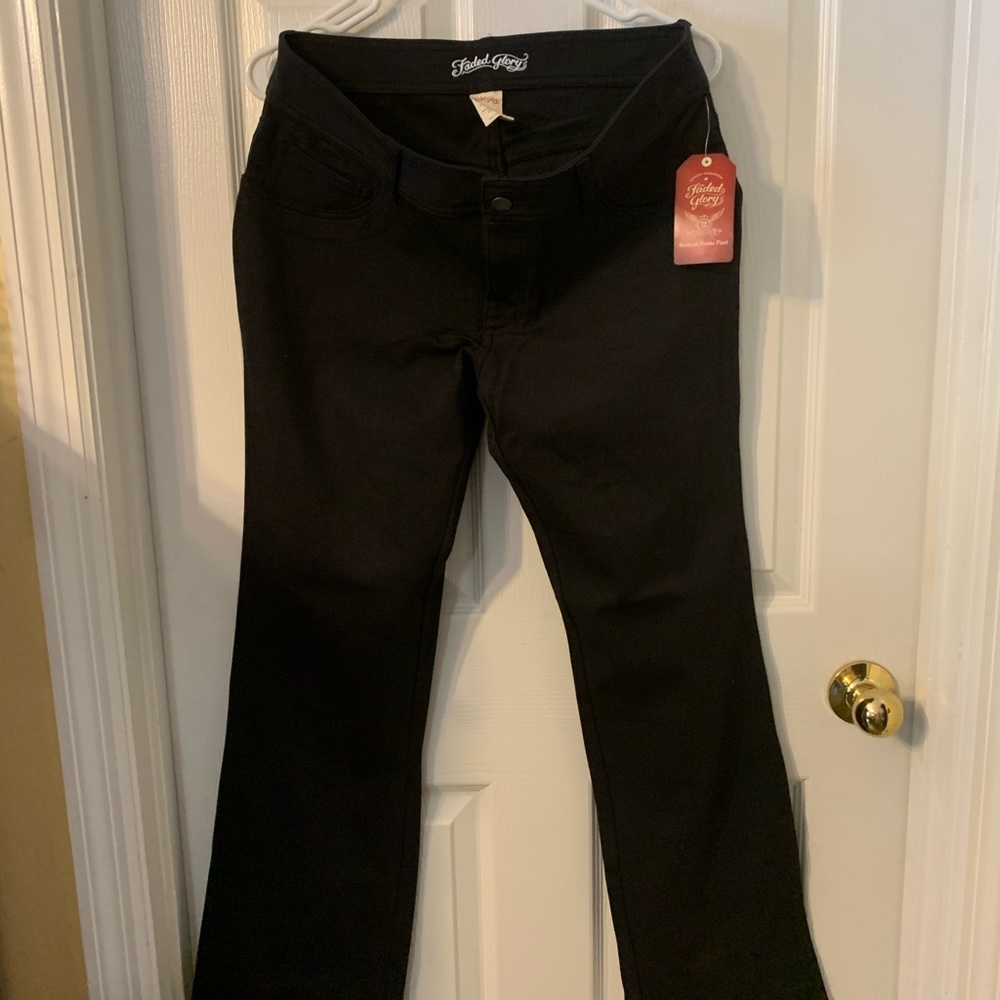 NWT Black Super Stretchy Super Comfortable Jeans